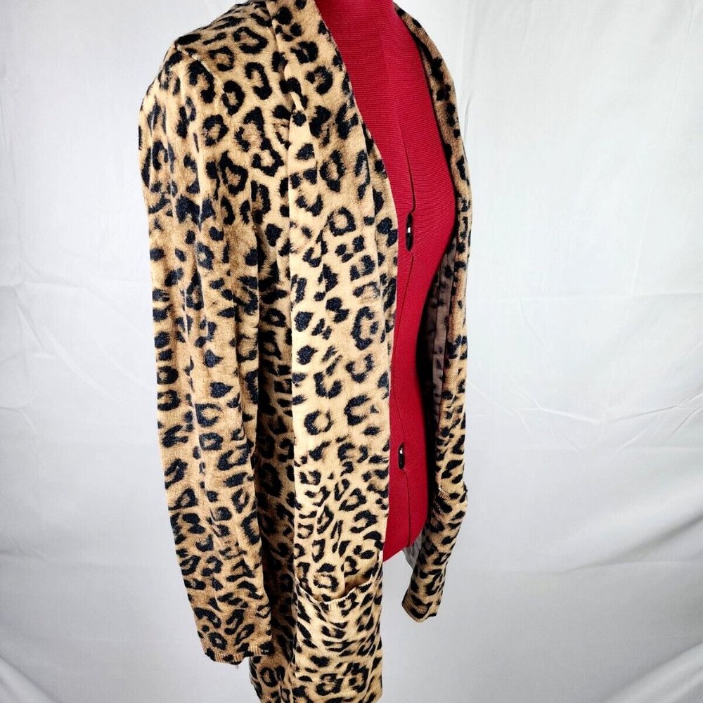 Chico's Leopard Cheetah Print Long Sleeve Open Front Cardigan - size 1 (M) - Picture 4 of 9